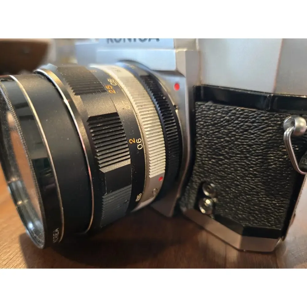 Vtg KONICA Autoreflex A 35mm Camera F=52mm 1:18 Lens & Leather Case & UV Filter